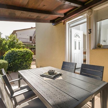 Trbovic Apartments Peaceful Stay With Free Parking, Pet-Friendly, And Bike Storage In Umag Luaran gambar