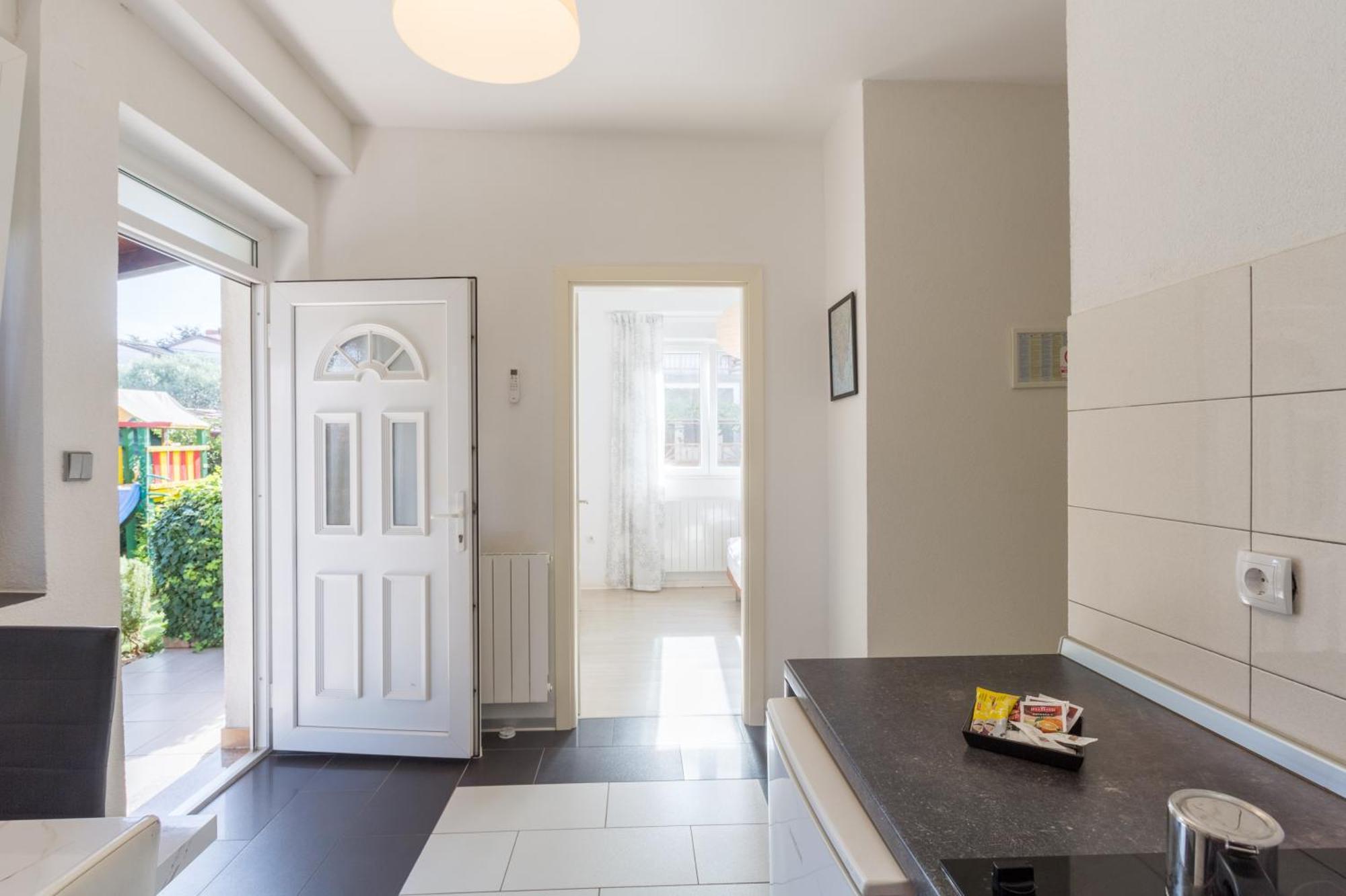 Trbovic Apartments Peaceful Stay With Free Parking, Pet-Friendly, And Bike Storage In Umag Luaran gambar