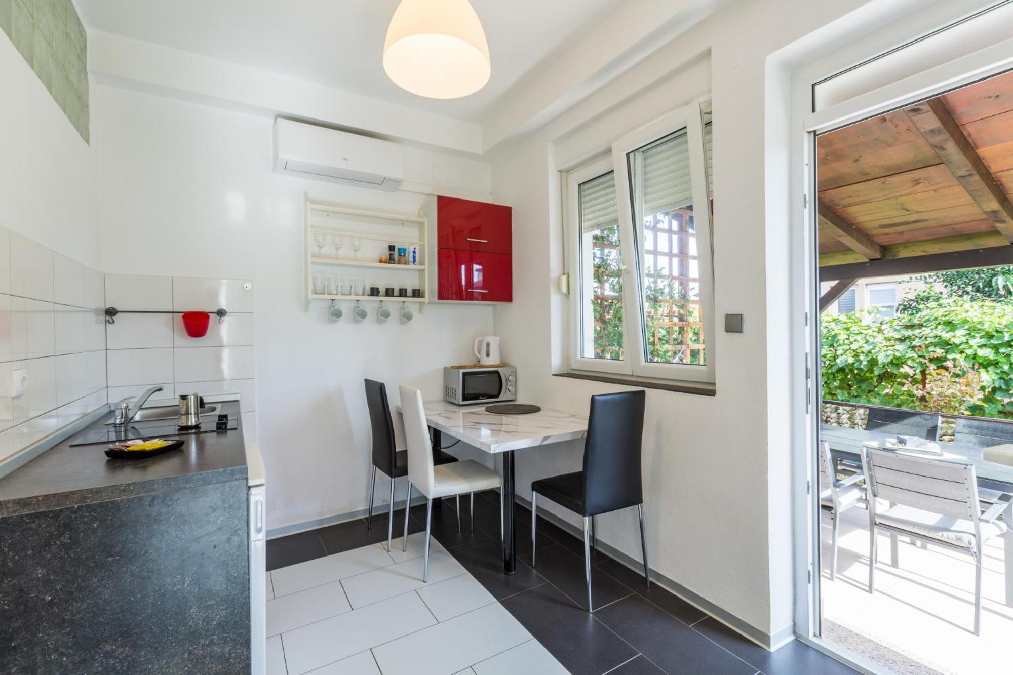 Trbovic Apartments Peaceful Stay With Free Parking, Pet-Friendly, And Bike Storage In Umag Luaran gambar
