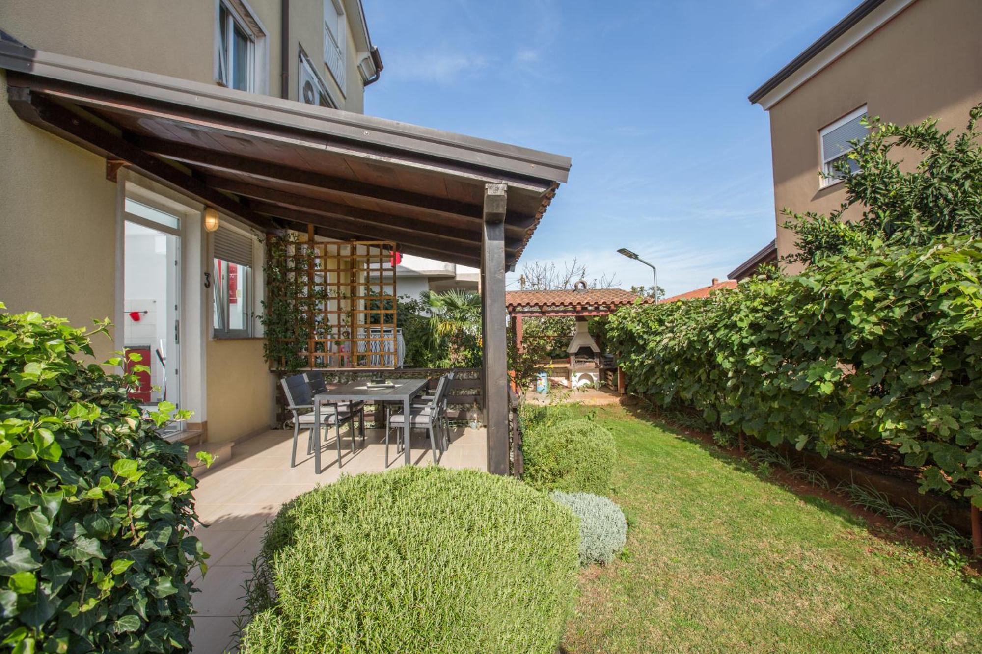 Trbovic Apartments Peaceful Stay With Free Parking, Pet-Friendly, And Bike Storage In Umag Luaran gambar