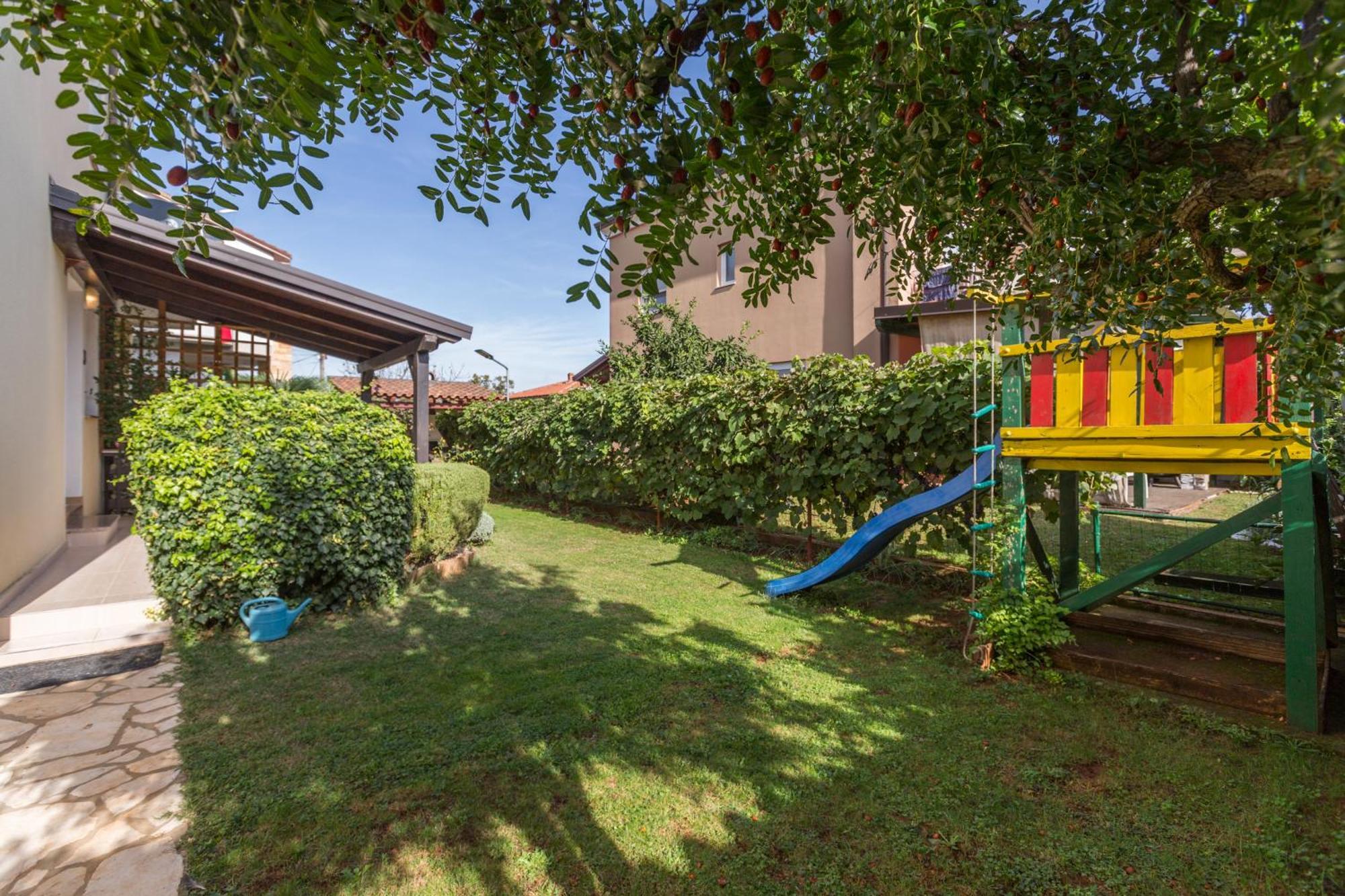 Trbovic Apartments Peaceful Stay With Free Parking, Pet-Friendly, And Bike Storage In Umag Luaran gambar