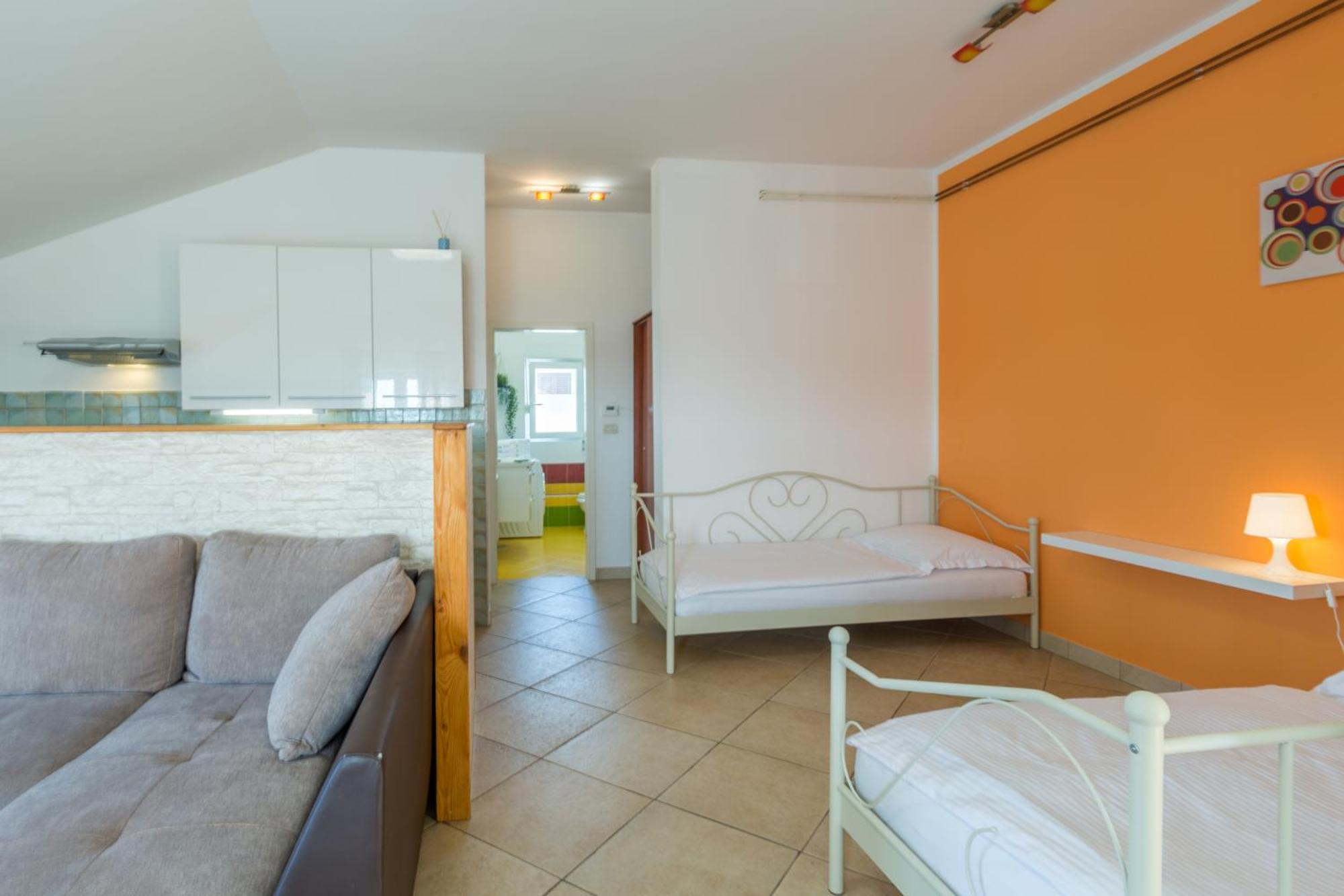 Trbovic Apartments Peaceful Stay With Free Parking, Pet-Friendly, And Bike Storage In Umag Luaran gambar