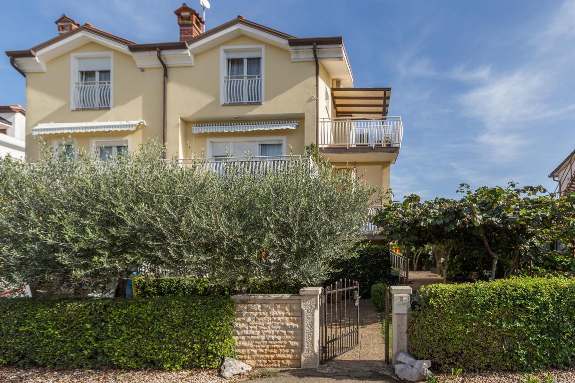 Trbovic Apartments Peaceful Stay With Free Parking, Pet-Friendly, And Bike Storage In Umag Luaran gambar