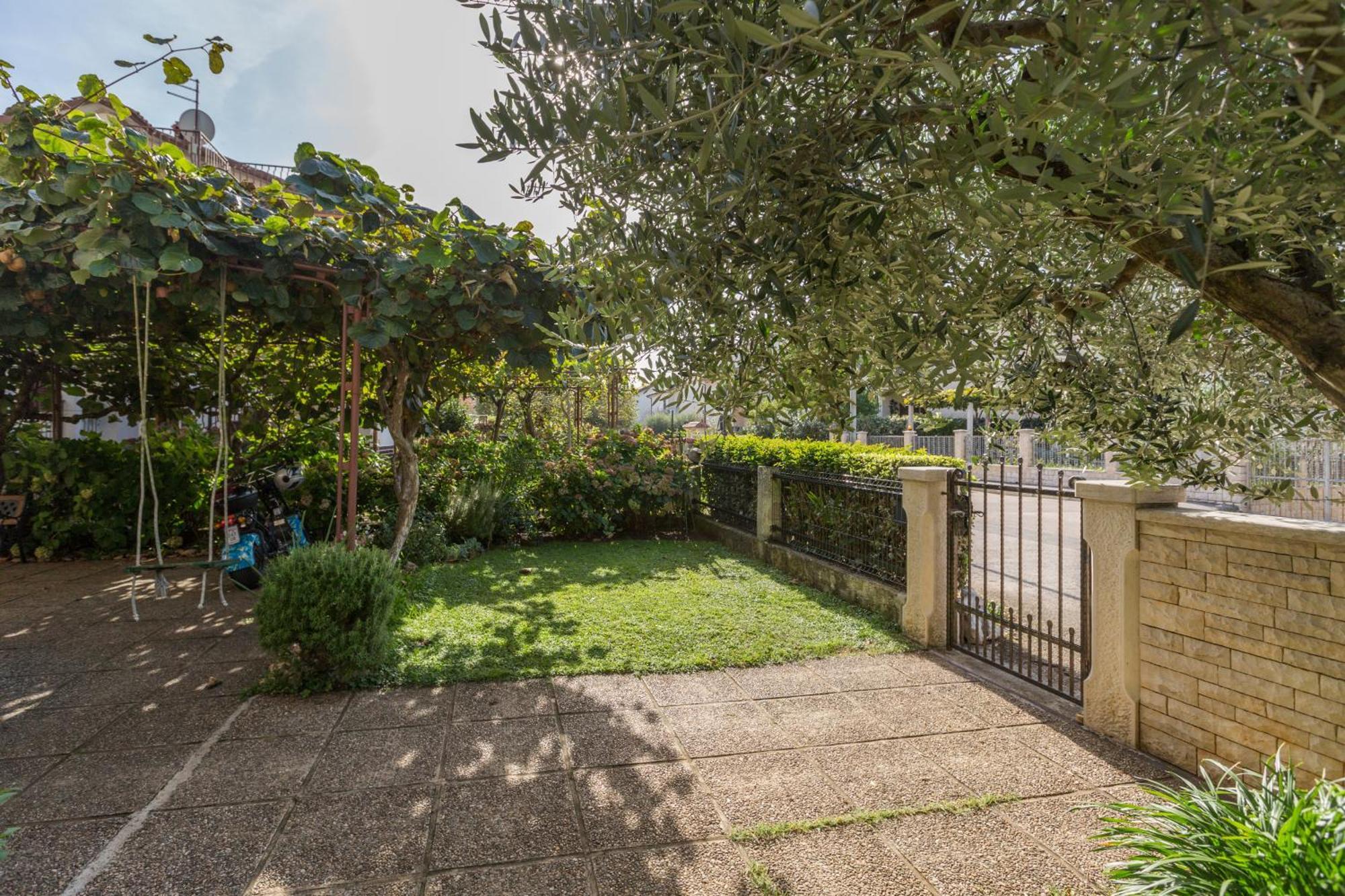Trbovic Apartments Peaceful Stay With Free Parking, Pet-Friendly, And Bike Storage In Umag Luaran gambar