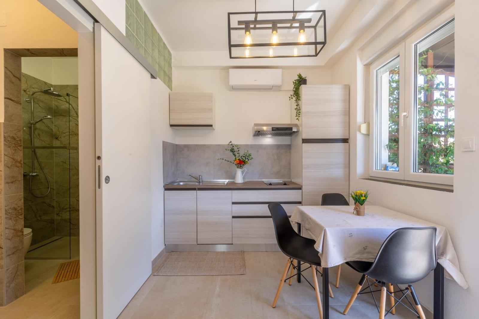 Trbovic Apartments Peaceful Stay With Free Parking, Pet-Friendly, And Bike Storage In Umag Luaran gambar